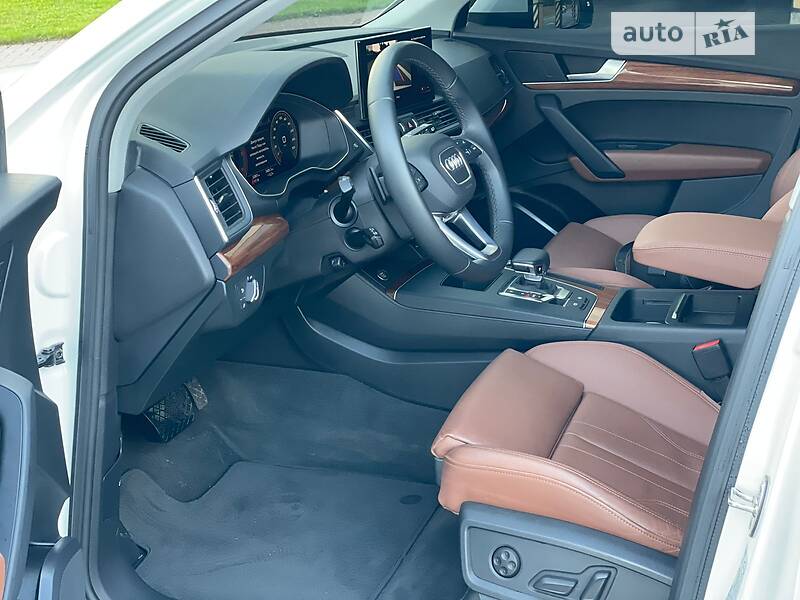 Позашляховик / Кросовер Audi Q5 2021 в Києві