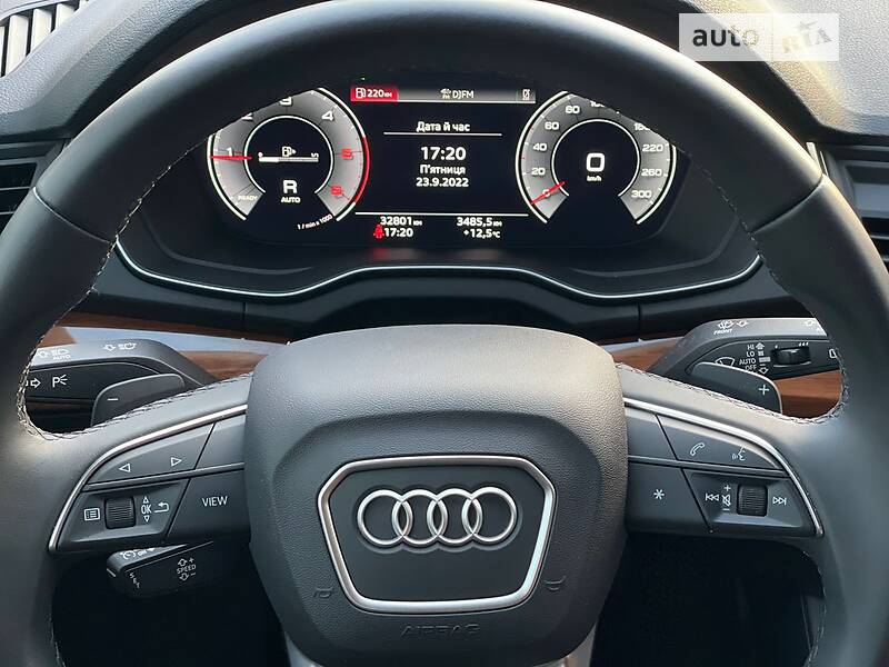 Позашляховик / Кросовер Audi Q5 2021 в Києві