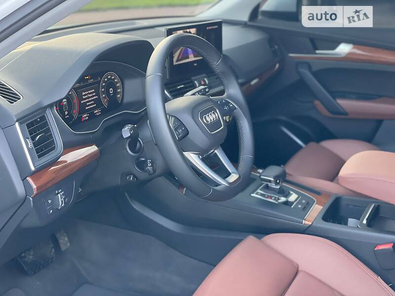 Позашляховик / Кросовер Audi Q5 2021 в Києві