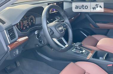 Внедорожник / Кроссовер Audi Q5 2021 в 