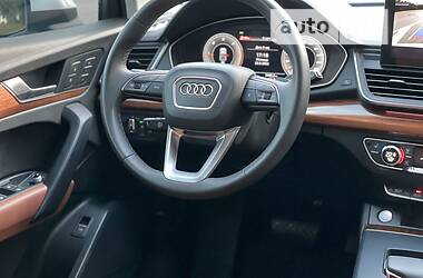 Внедорожник / Кроссовер Audi Q5 2021 в 
