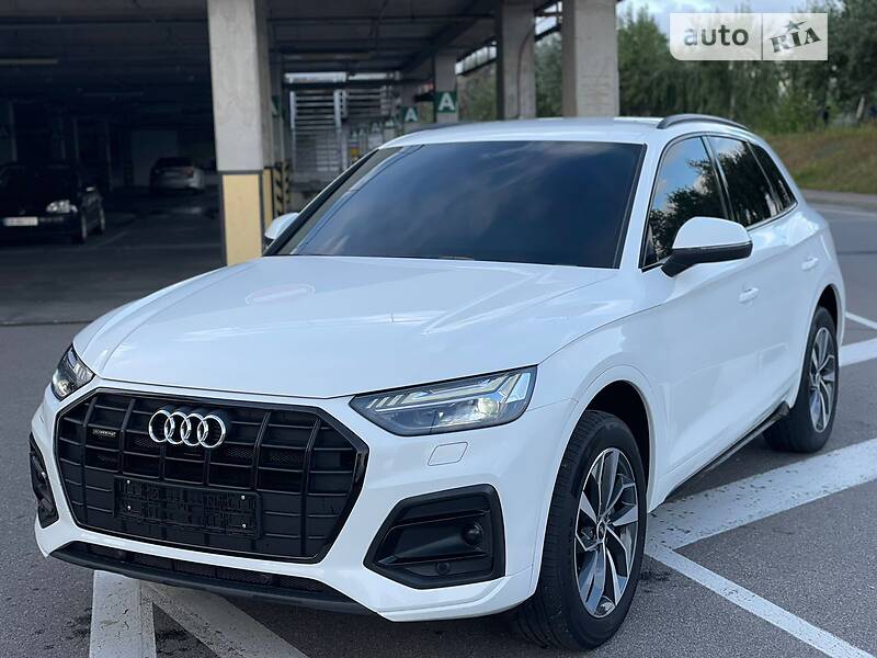 Позашляховик / Кросовер Audi Q5 2021 в Києві