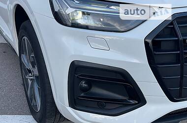 Внедорожник / Кроссовер Audi Q5 2021 в 