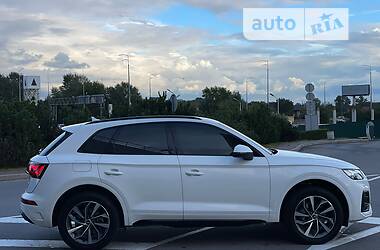 Внедорожник / Кроссовер Audi Q5 2021 в 