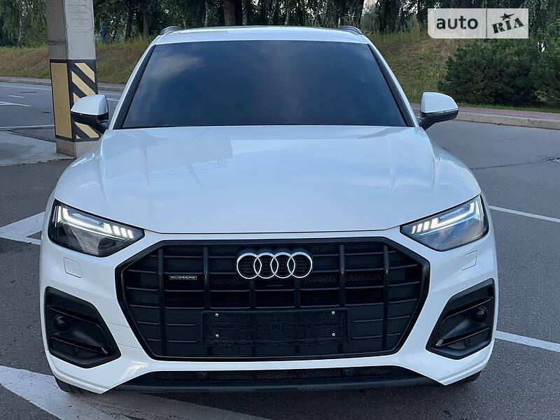Позашляховик / Кросовер Audi Q5 2021 в Києві