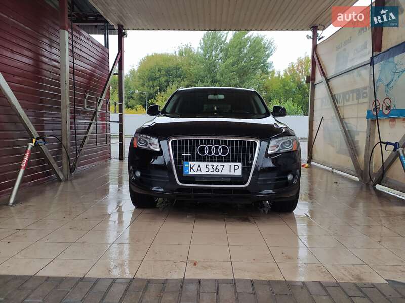 Внедорожник / Кроссовер Audi Q5 2010 в Черкассах