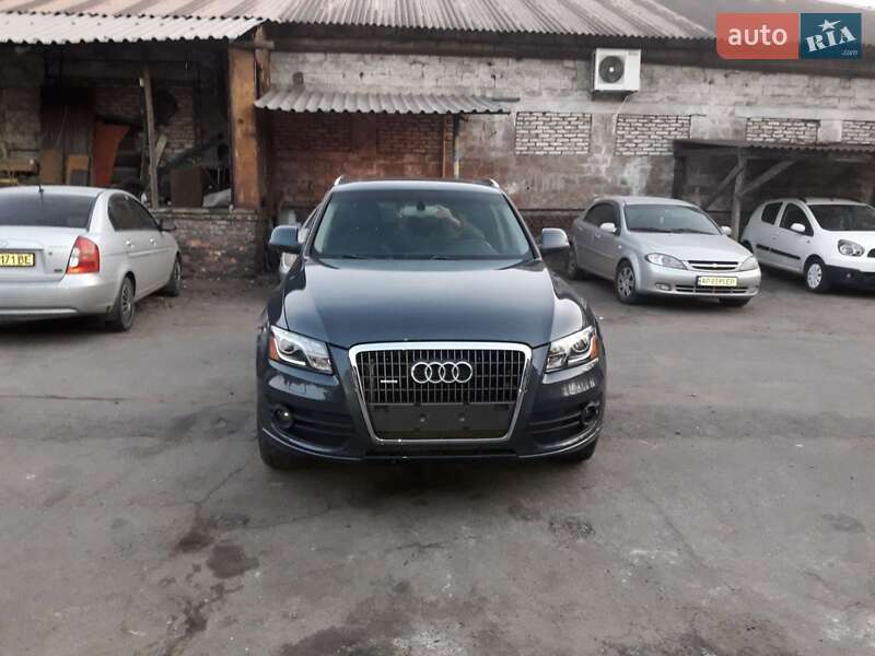Внедорожник / Кроссовер Audi Q5 2010 в Запорожье
