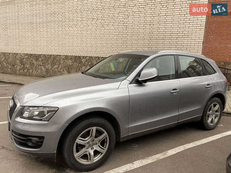 Внедорожник / Кроссовер Audi Q5 2009 в Луцке