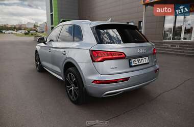 Внедорожник / Кроссовер Audi Q5 2018 в 