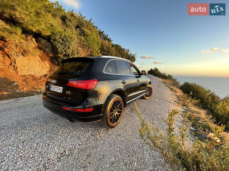 Внедорожник / Кроссовер Audi Q5 2015 в Черноморске