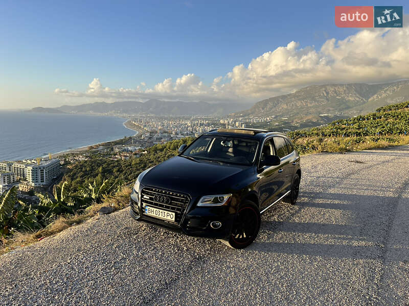 Внедорожник / Кроссовер Audi Q5 2015 в Черноморске