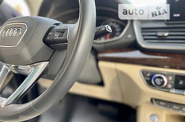 Внедорожник / Кроссовер Audi Q5 2019 в 