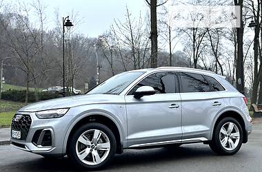 Позашляховик / Кросовер Audi Q5 2020 в Києві