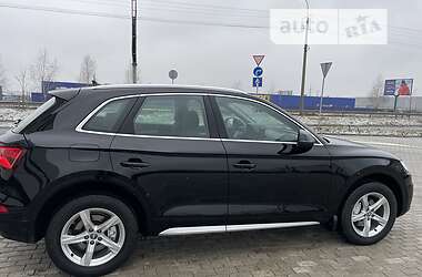 Внедорожник / Кроссовер Audi Q5 2018 в Ровно