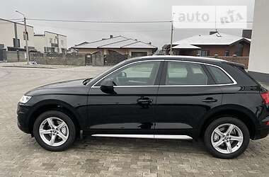 Внедорожник / Кроссовер Audi Q5 2018 в Ровно