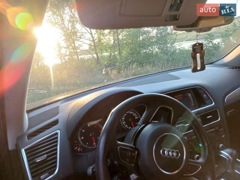 Внедорожник / Кроссовер Audi Q5 2012 в Лозовой