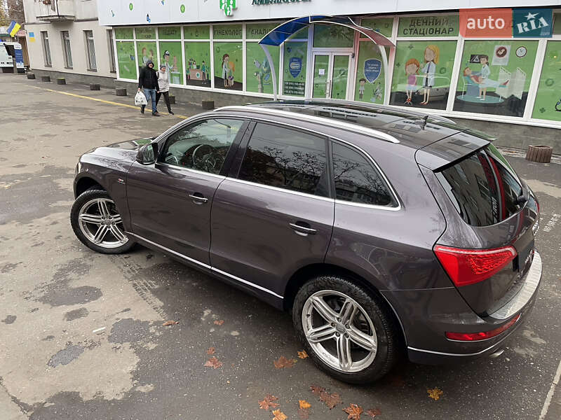 Внедорожник / Кроссовер Audi Q5 2010 в Одессе