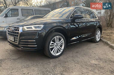 Внедорожник / Кроссовер Audi Q5 2018 в 