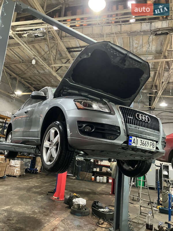 Внедорожник / Кроссовер Audi Q5 2010 в Дрогобыче