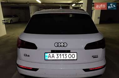 Внедорожник / Кроссовер Audi Q5 2017 в 