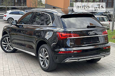 Внедорожник / Кроссовер Audi Q5 2020 в 