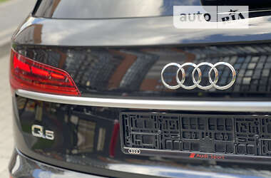Внедорожник / Кроссовер Audi Q5 2020 в 