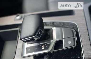 Внедорожник / Кроссовер Audi Q5 2020 в 