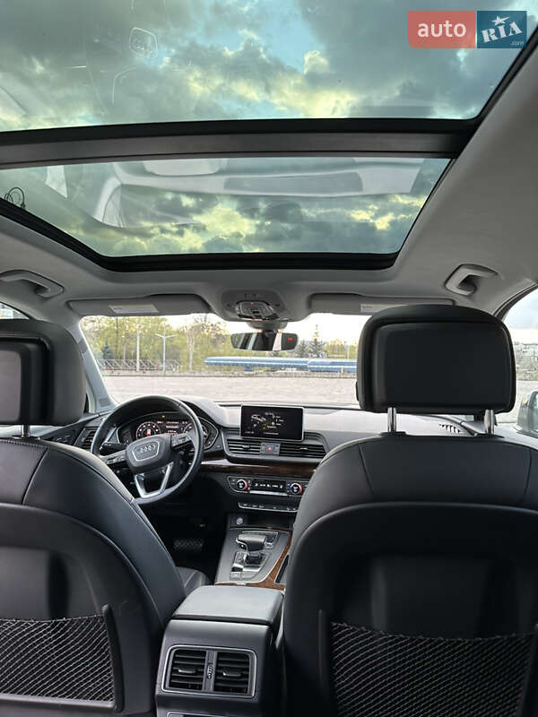 Внедорожник / Кроссовер Audi Q5 2017 в Харькове