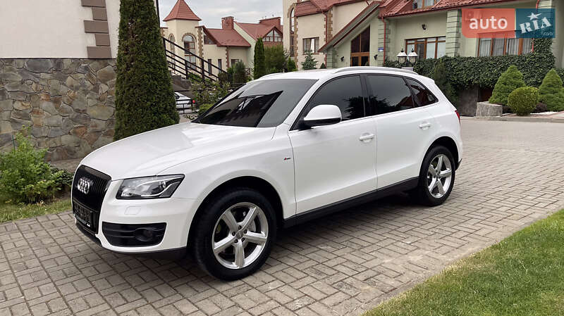 Внедорожник / Кроссовер Audi Q5 2012 в Черновцах