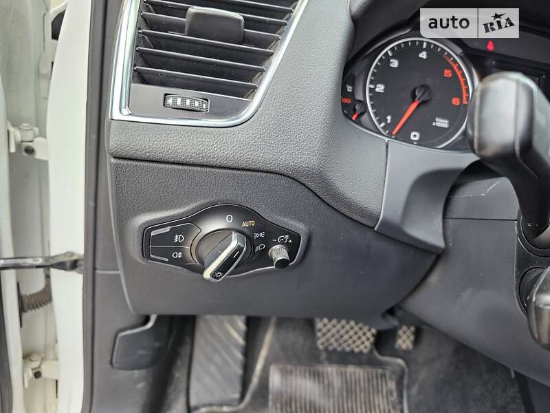Позашляховик / Кросовер Audi Q5 2011 в Тернополі