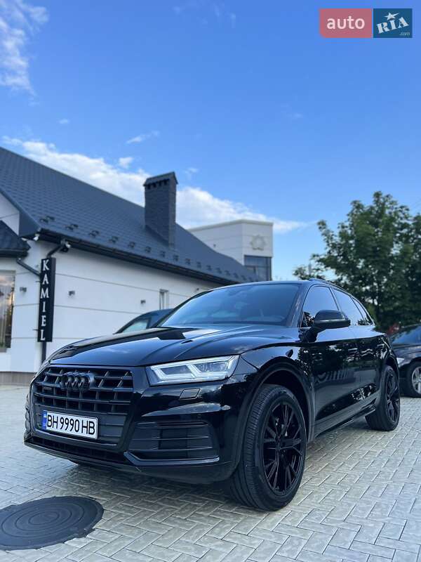 Внедорожник / Кроссовер Audi Q5 2017 в Одессе