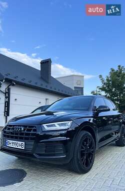 Внедорожник / Кроссовер Audi Q5 2017 в 