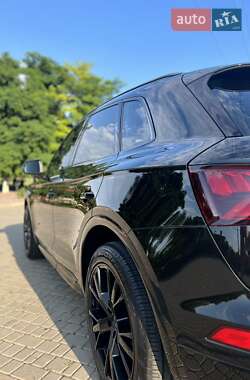 Внедорожник / Кроссовер Audi Q5 2017 в 