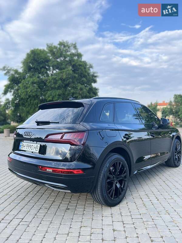 Внедорожник / Кроссовер Audi Q5 2017 в Одессе