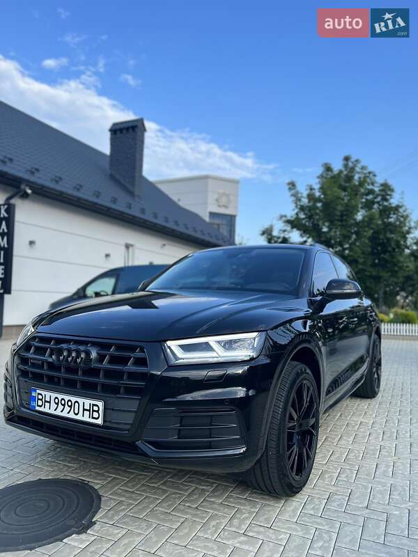 Внедорожник / Кроссовер Audi Q5 2017 в Одессе