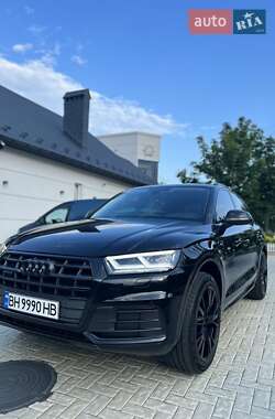 Внедорожник / Кроссовер Audi Q5 2017 в 