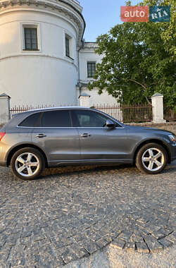 Внедорожник / Кроссовер Audi Q5 2012 в 