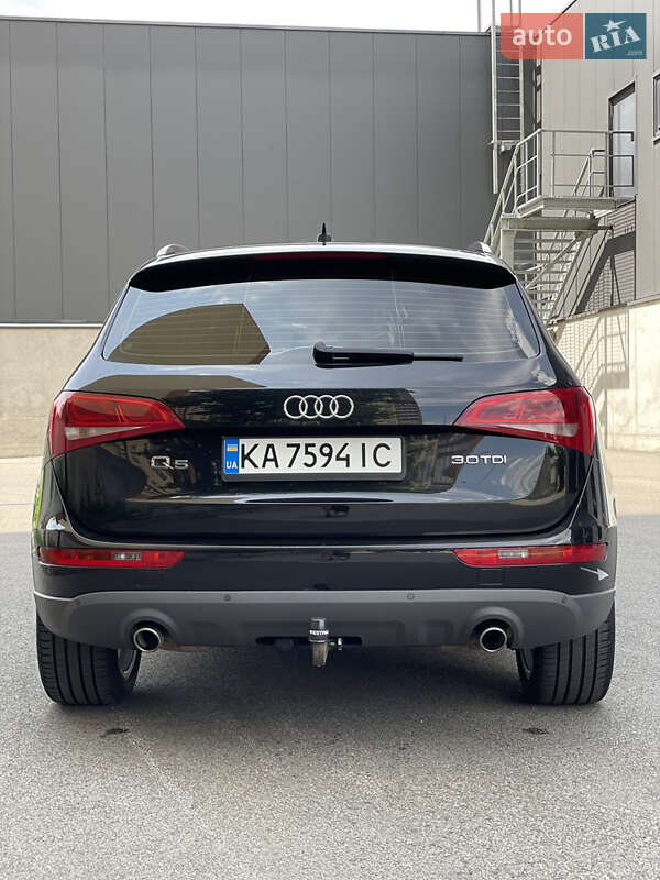 Внедорожник / Кроссовер Audi Q5 2010 в Киеве