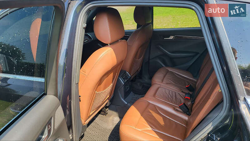 Внедорожник / Кроссовер Audi Q5 2012 в Ужгороде