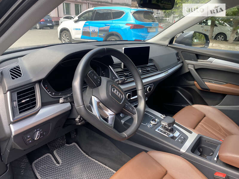 Внедорожник / Кроссовер Audi Q5 2018 в Киеве