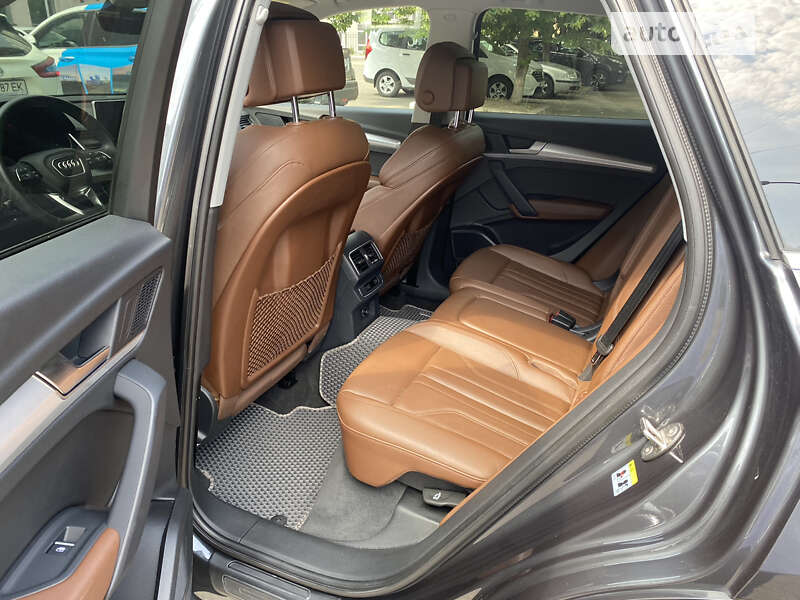 Внедорожник / Кроссовер Audi Q5 2018 в Киеве