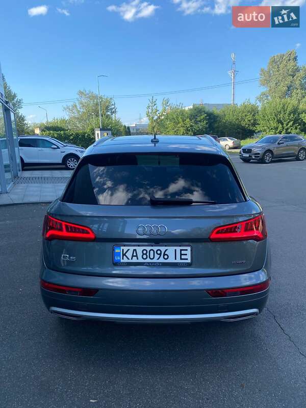 Позашляховик / Кросовер Audi Q5 2019 в Києві