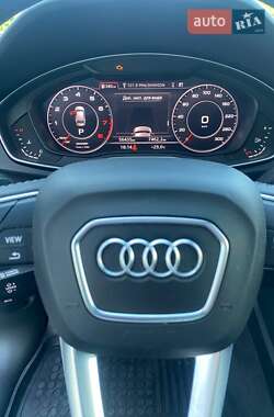 Внедорожник / Кроссовер Audi Q5 2019 в 
