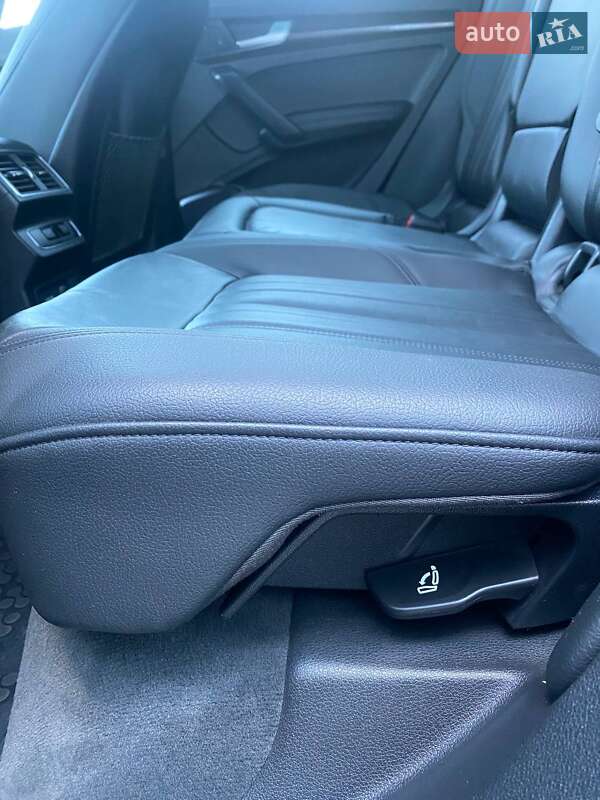 Позашляховик / Кросовер Audi Q5 2019 в Києві