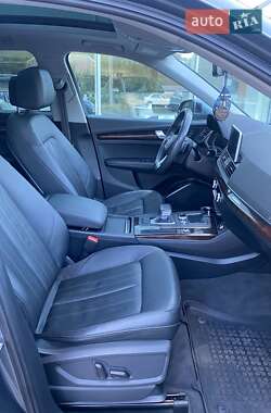 Внедорожник / Кроссовер Audi Q5 2019 в 