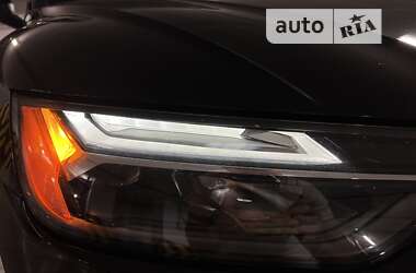 Внедорожник / Кроссовер Audi Q5 2020 в 