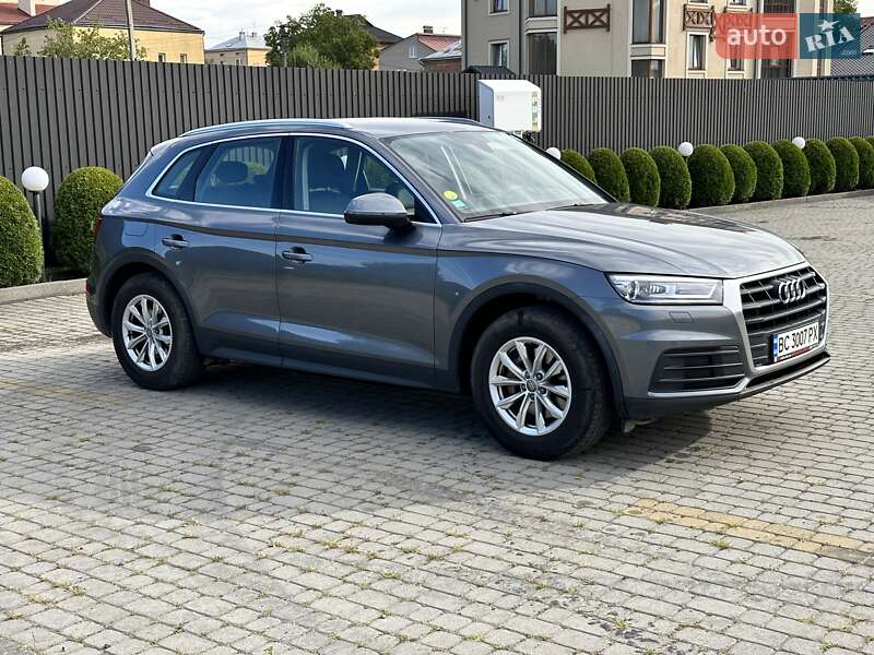 Внедорожник / Кроссовер Audi Q5 2020 в Львове