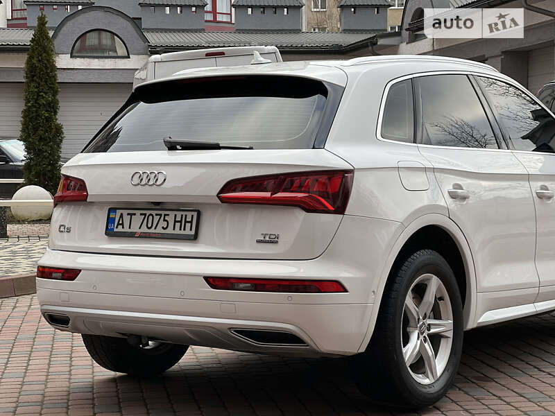 Позашляховик / Кросовер Audi Q5 2017 в Івано-Франківську
