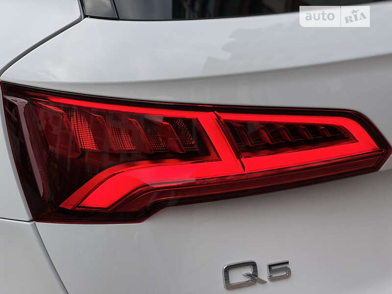 Позашляховик / Кросовер Audi Q5 2017 в Івано-Франківську