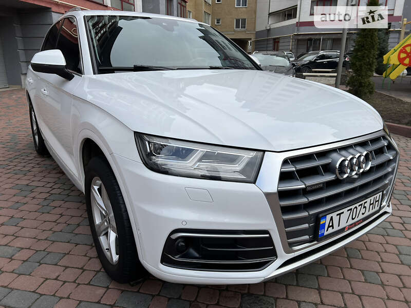 Позашляховик / Кросовер Audi Q5 2017 в Івано-Франківську